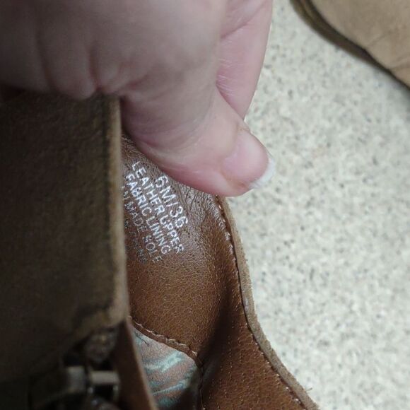 👍 Lucky Suede Booties Size 6.    A2 - Picture 6 of 8